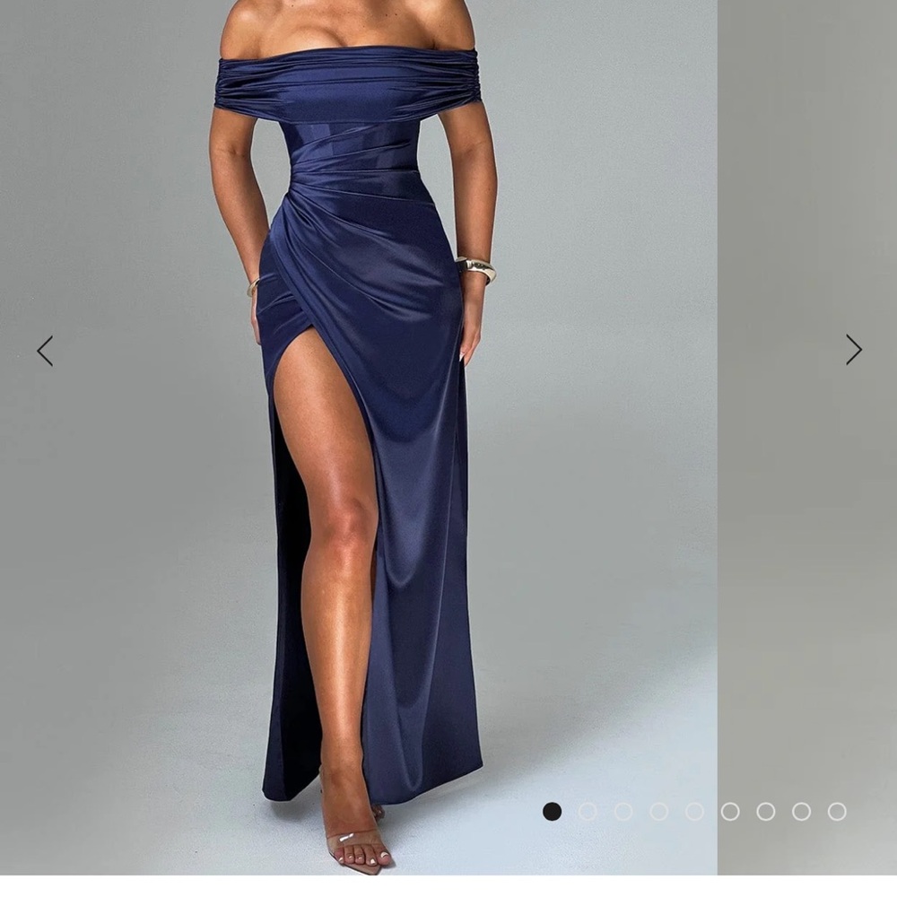 Baby Boo Gwendolyn maxi Navy Blue Off-Shoulder Ruched Gown Weddings-Prom NWT-